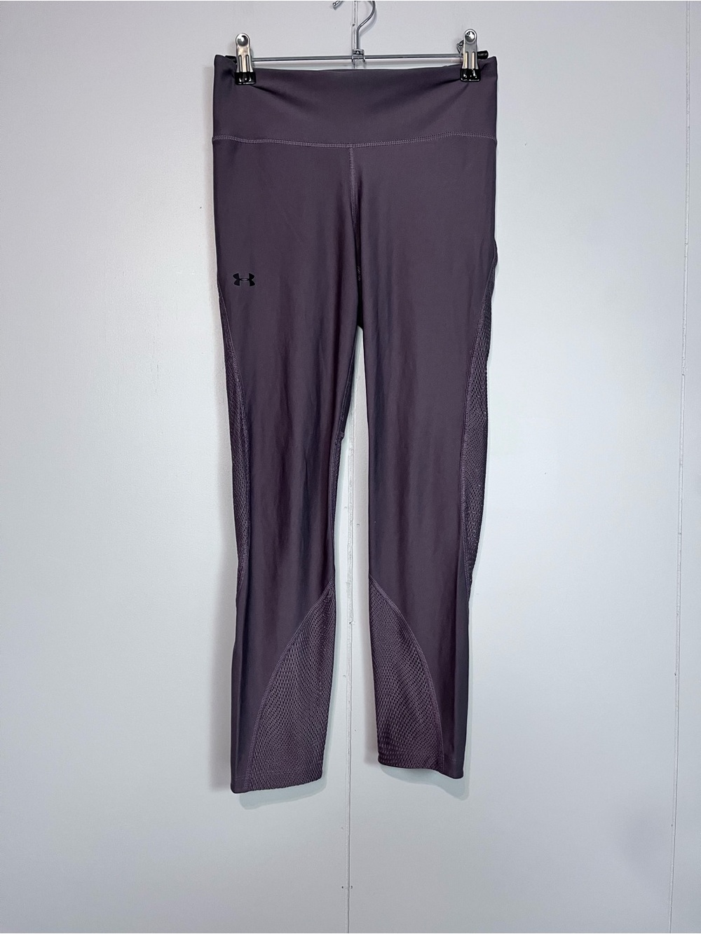 Under Armour HeatGear Leggings Small Purple Mesh Panel Athletic Workout Pants